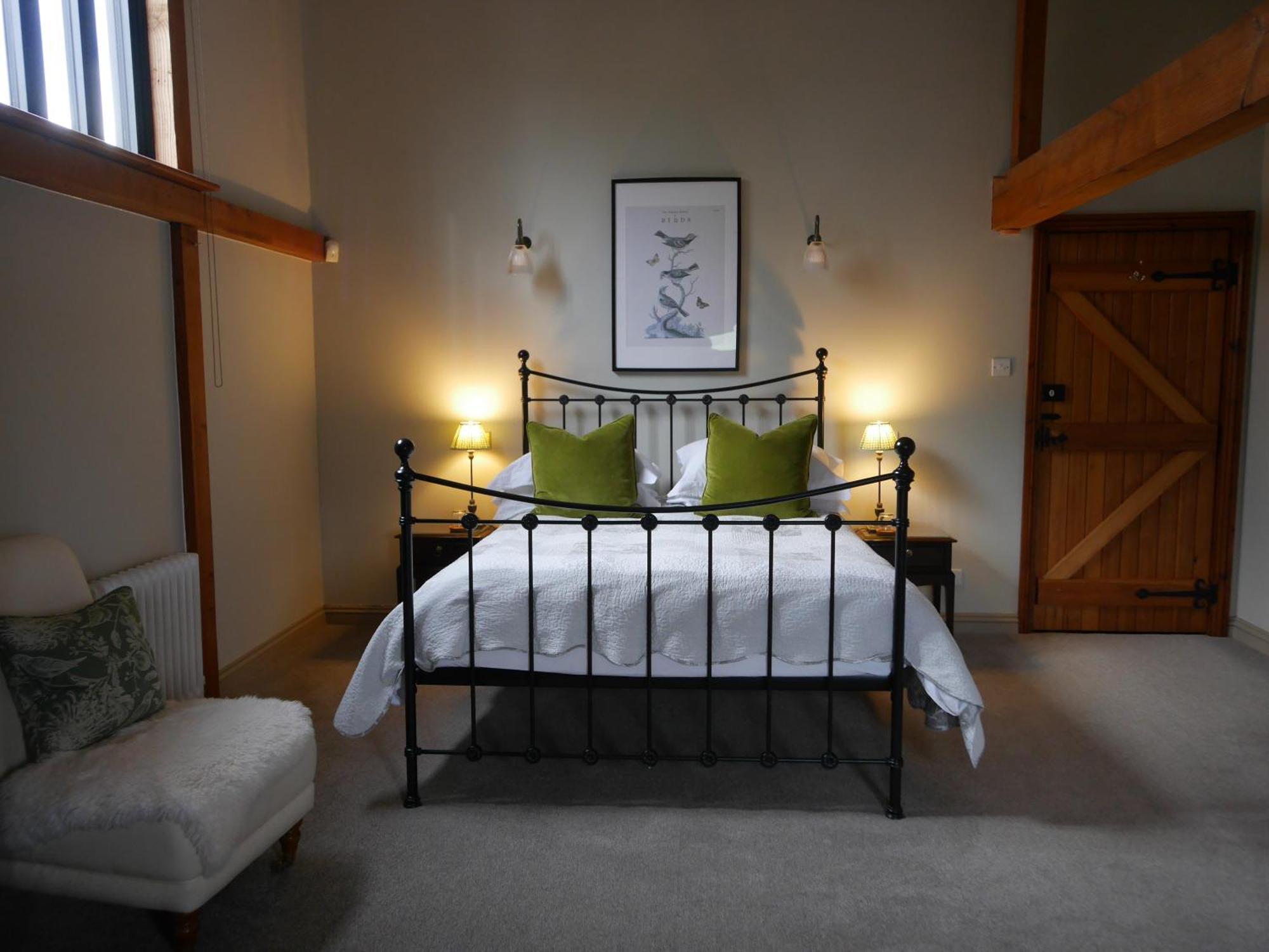North Downs Barn Bed & Breakfast Rochester  Exterior photo